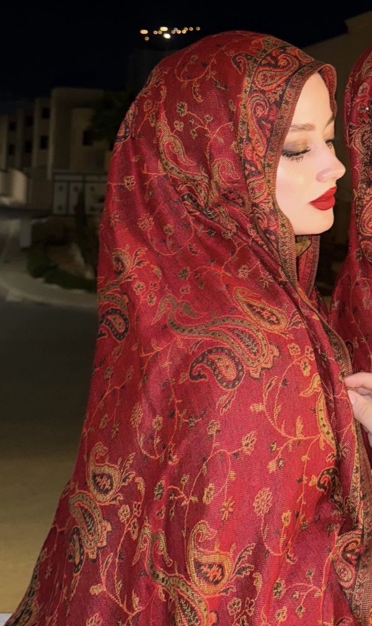 Luxury pashmina shawl - Red - Image 2