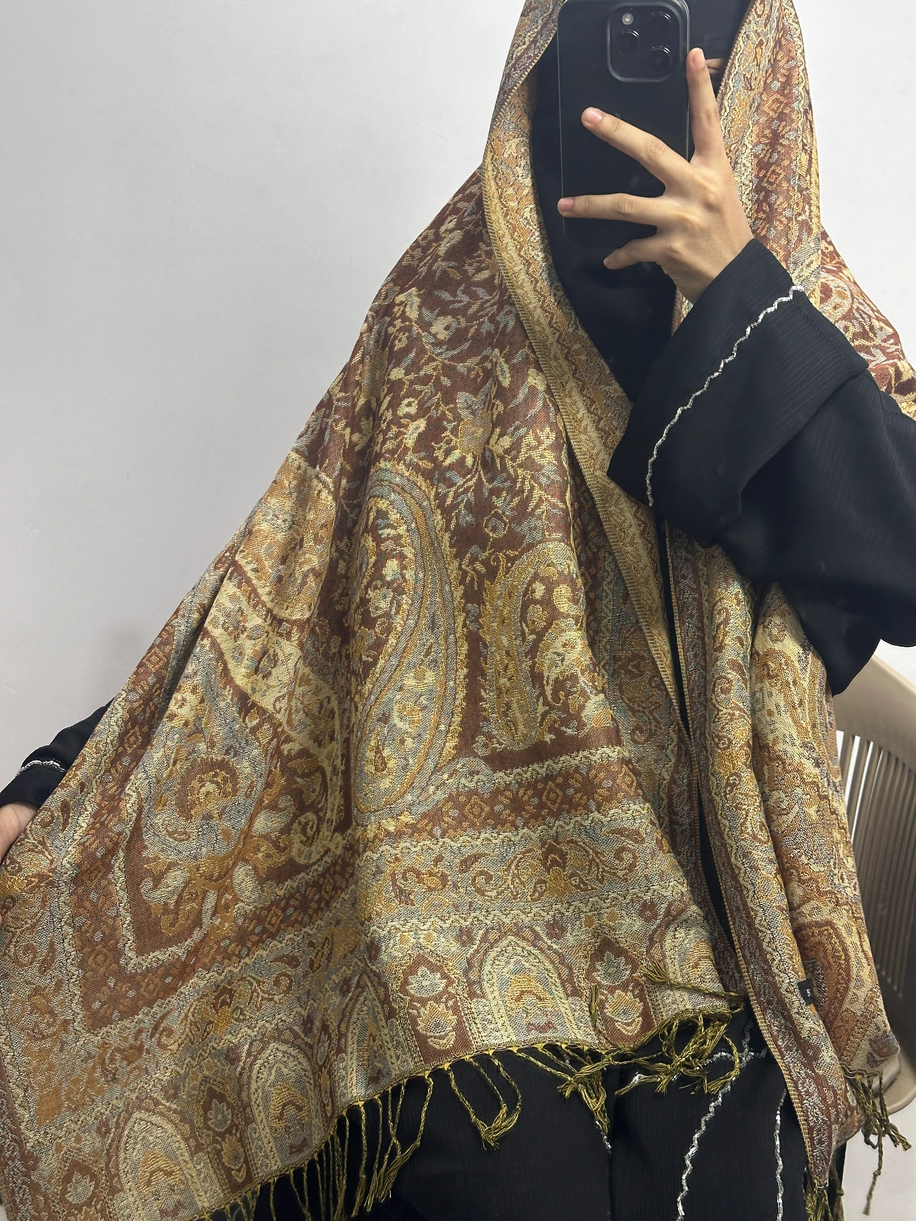 Luxury pashmina shawl