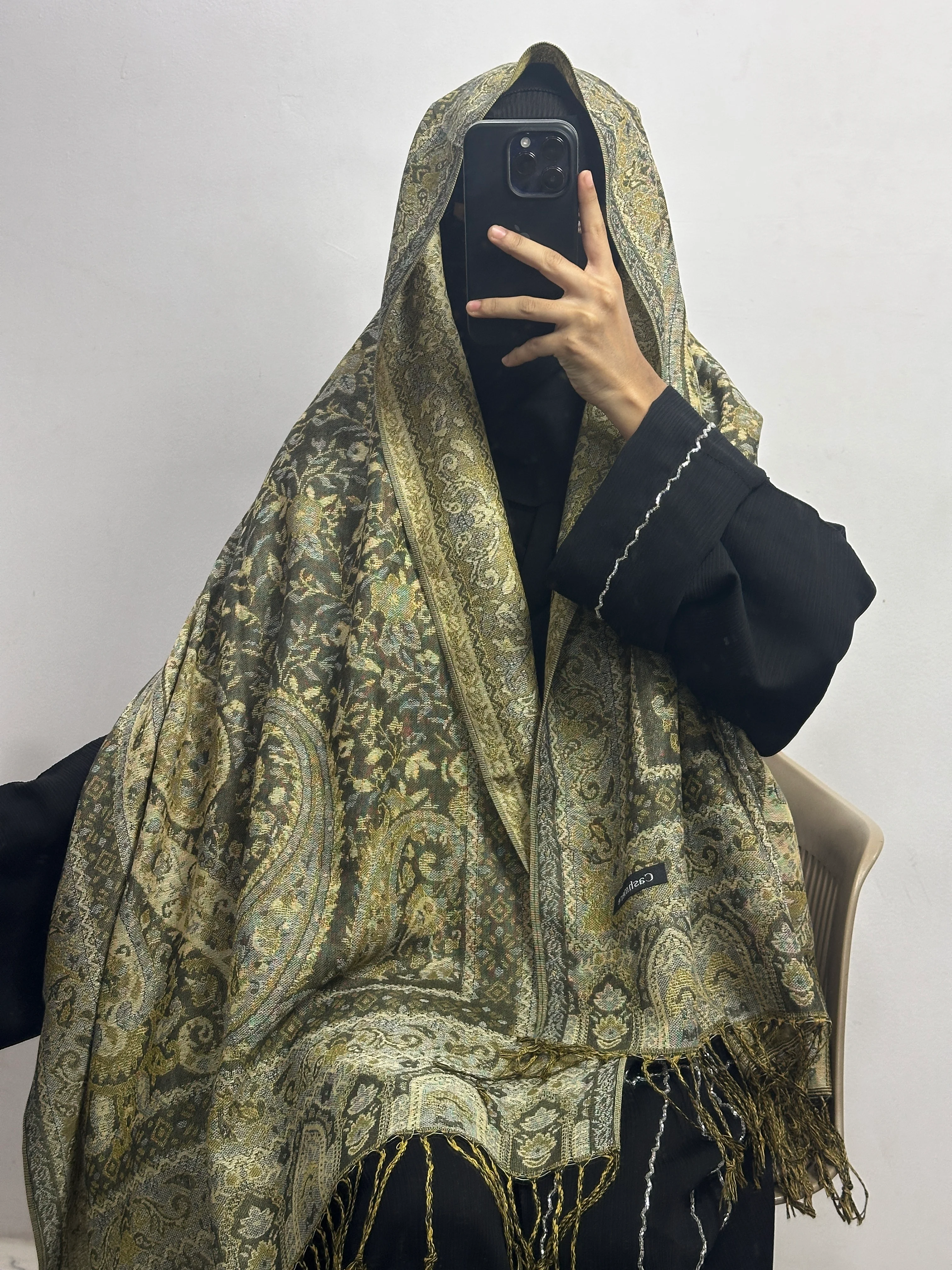 Luxury pashmina shawl