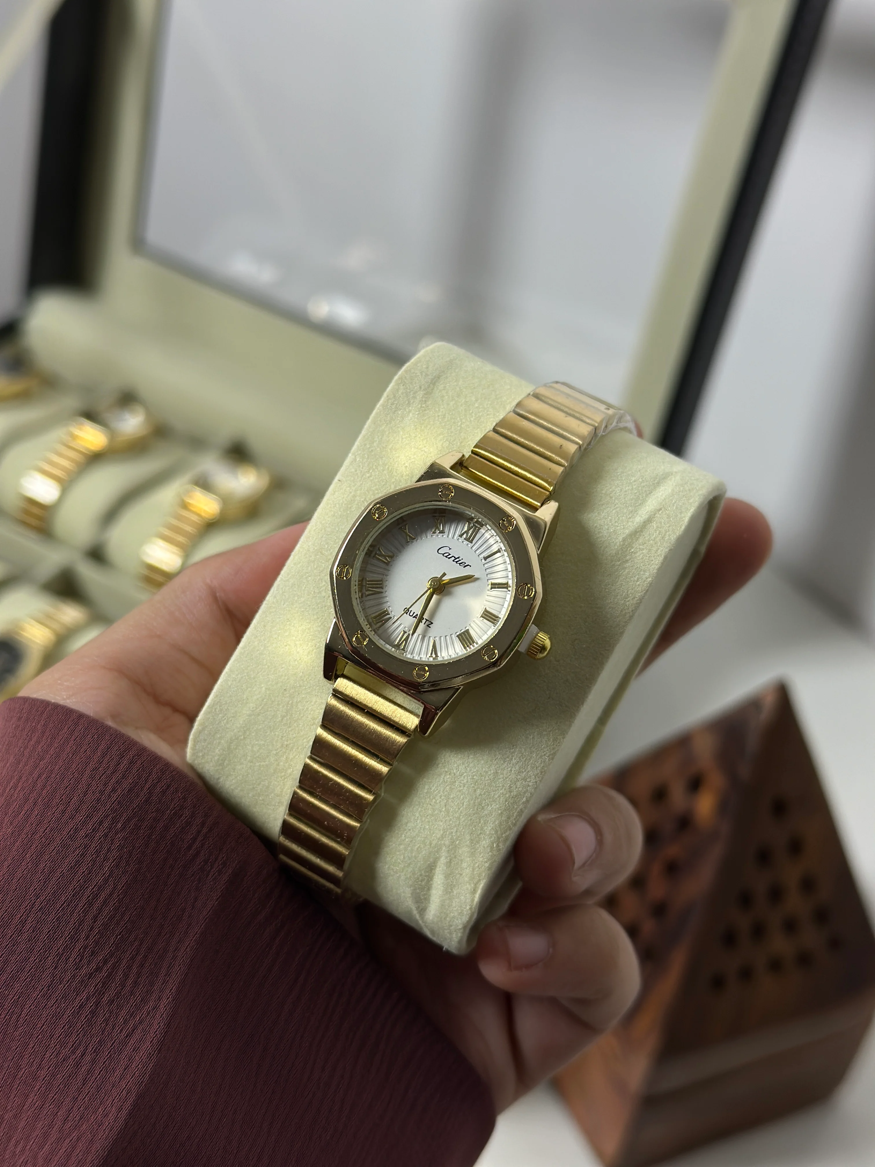 Premium anti tarnished watch